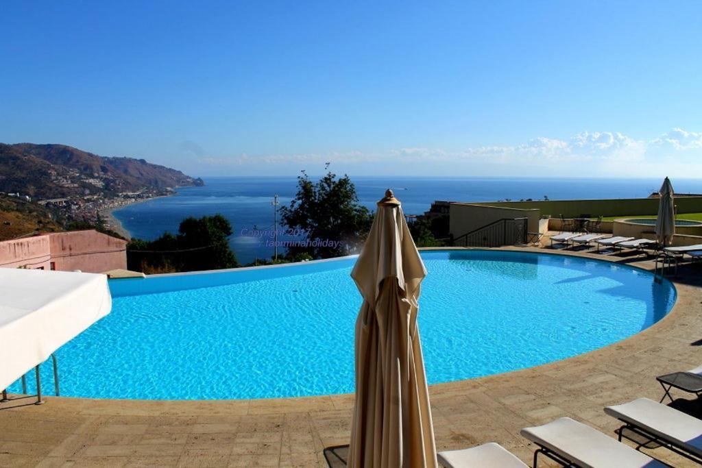 Taormina Bella Vista Apartment In Center With Pool By Taormina Holidays Ngoại thất bức ảnh