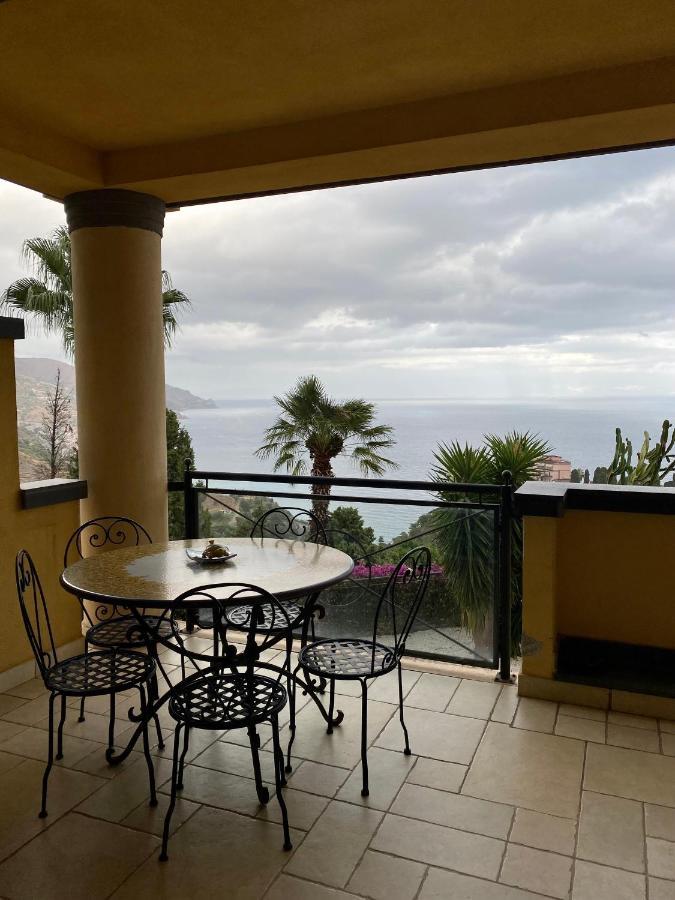 Taormina Bella Vista Apartment In Center With Pool By Taormina Holidays Ngoại thất bức ảnh